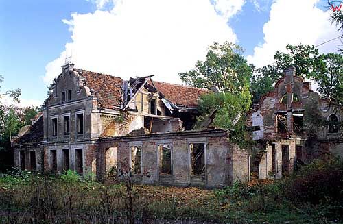 Pałac w Wopławkach warm-maz